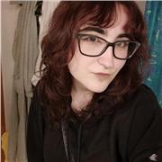 Estudiante de bellas artes, cursado asignaturas de todo tipo de prácticas artísticas.